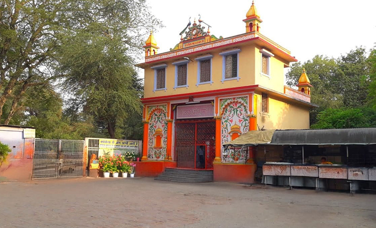 Sankat Mochan Temple – Hotel stay near Sankat Mochan Temple Varanasi