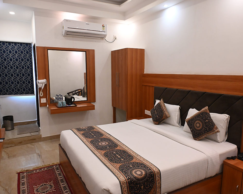 Comfortable Rooms in Varanasi – Hotel Varuna Grand