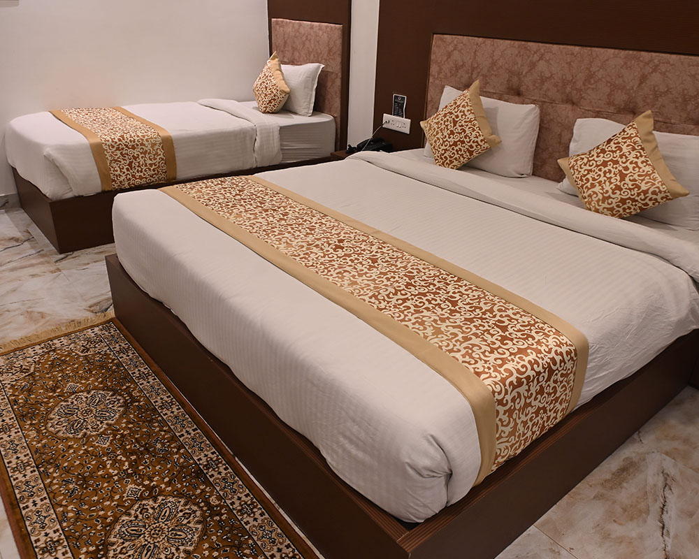 Best Stay in Varanasi - Hotel Varuna Grand